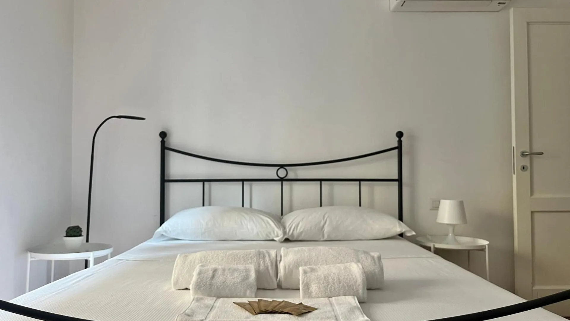 Apartment Porta Venezia Central Cozy Home Milan